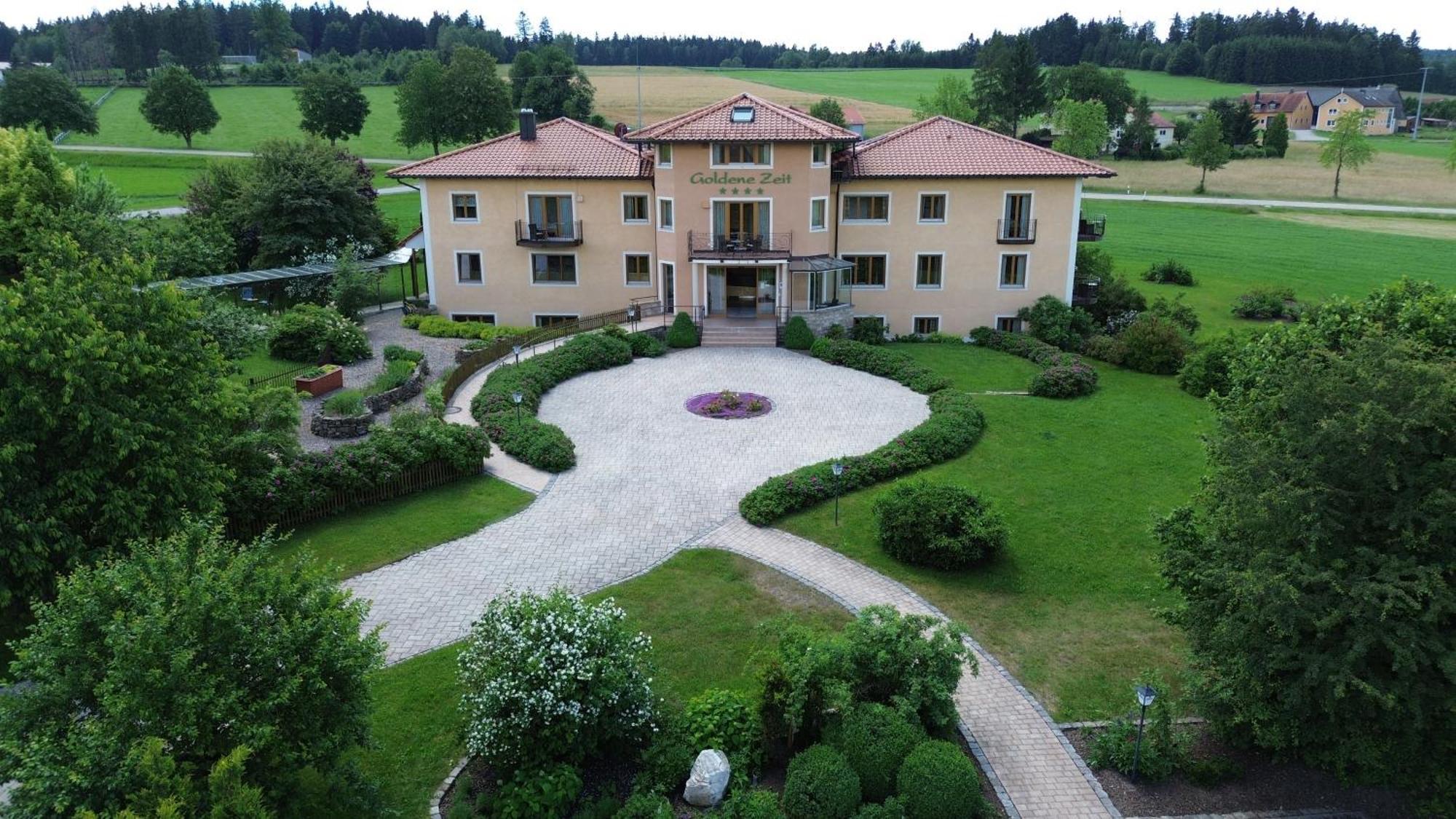 Naturhotel Goldene Zeit Georgenberg Exterior photo